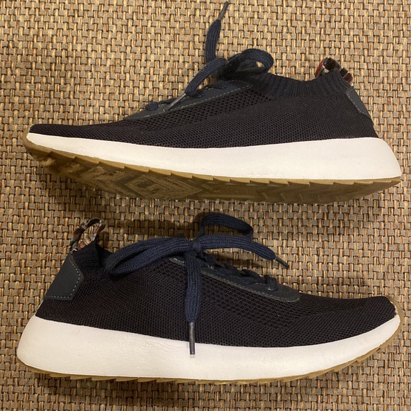 True Craft 7.5 Navy Sneakers - Picture 7 of 9